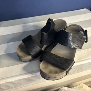 Boutique by Corkys Black Textured Women's Sandals